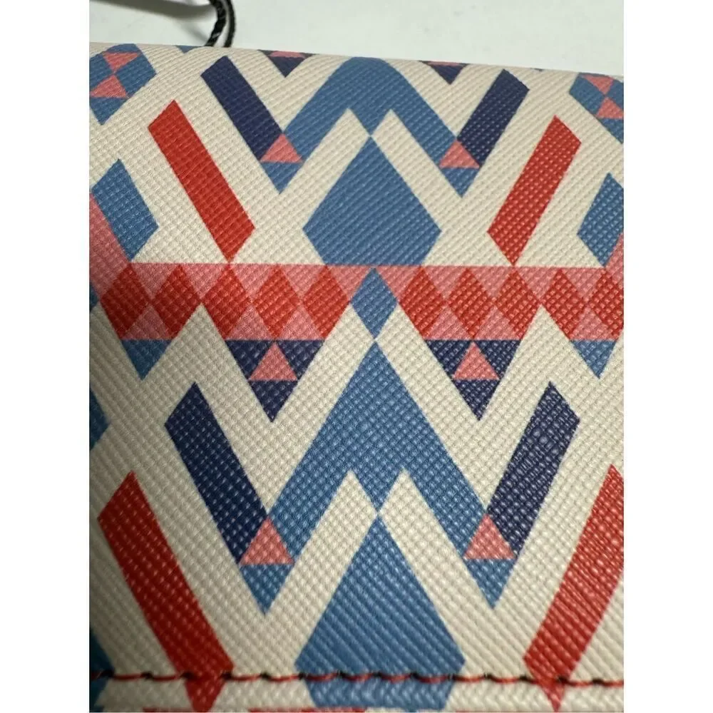 NWT Mundi On the Go Ladies Aztec Print Tri Fold Wallet